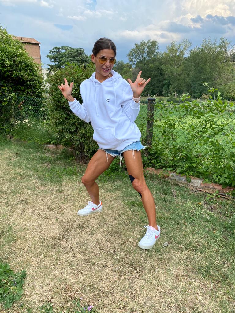 Felpa con cappuccio linea MADE WITH LOVE col. Bianca - immagine 4