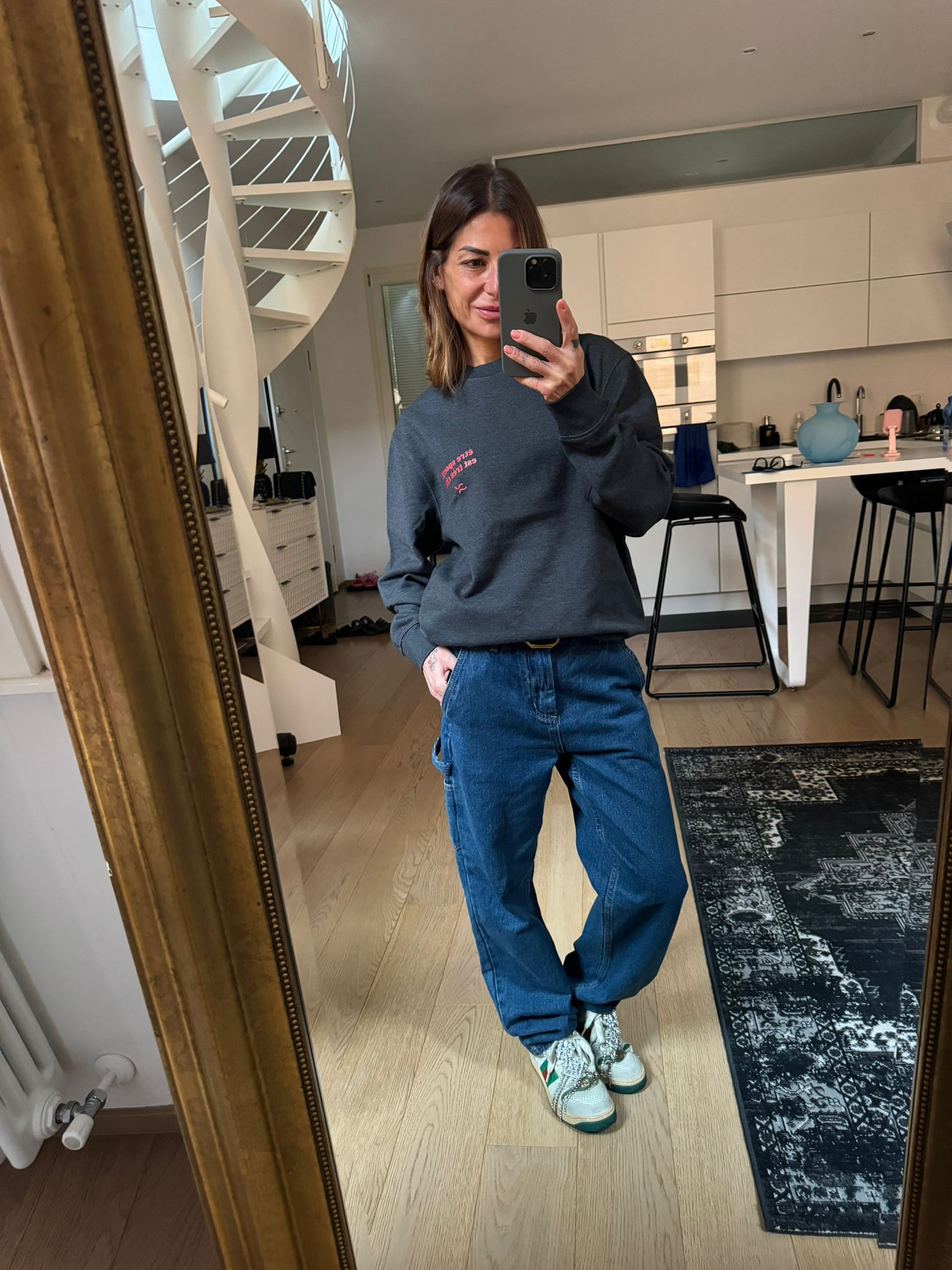 Felpa linea "ÊTRE SPORTIF EST TRÈS CHIC" col. Grigio - immagine 4