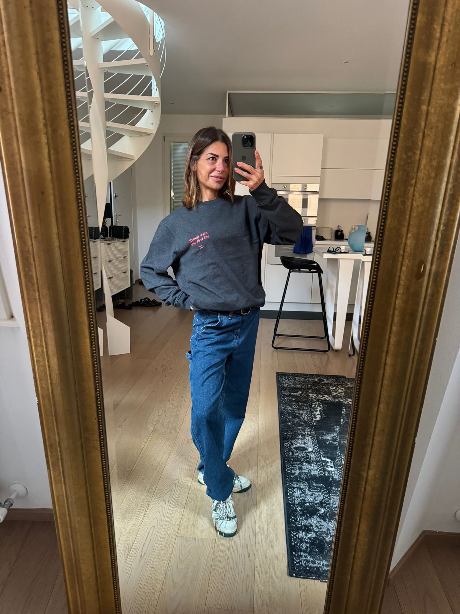 Felpa linea "ÊTRE SPORTIF EST TRÈS CHIC" col. Grigio - immagine 3