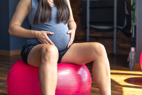 Gravidanza: perché dobbiamo continuare a fare sport